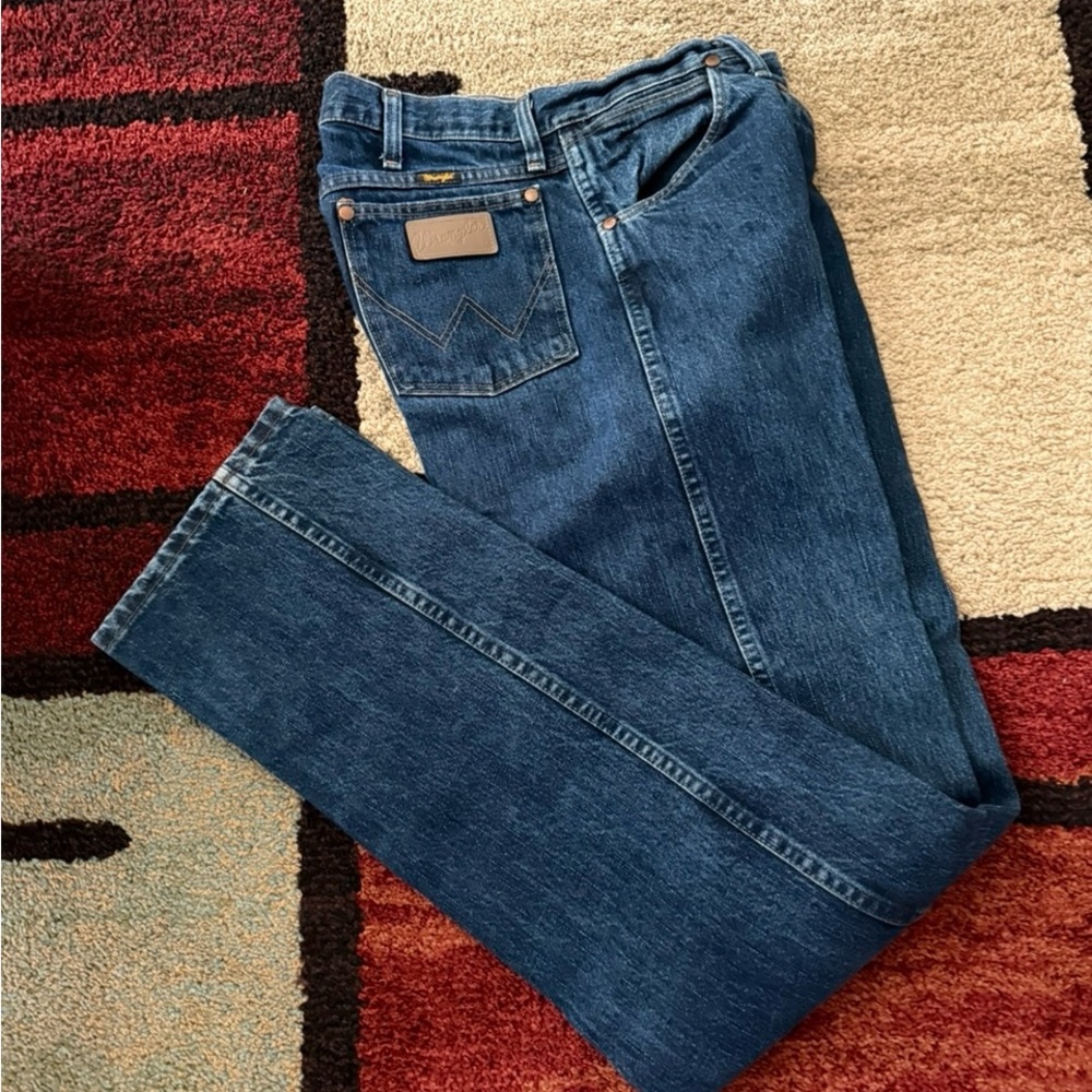 Wrangler Classic Straight Blue Jeans